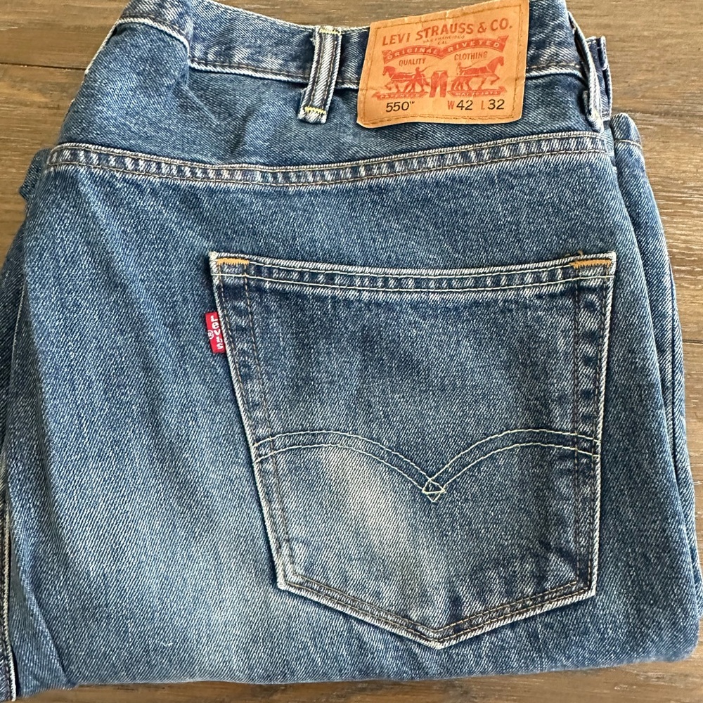 Levi’s 550 size‎ 42x32